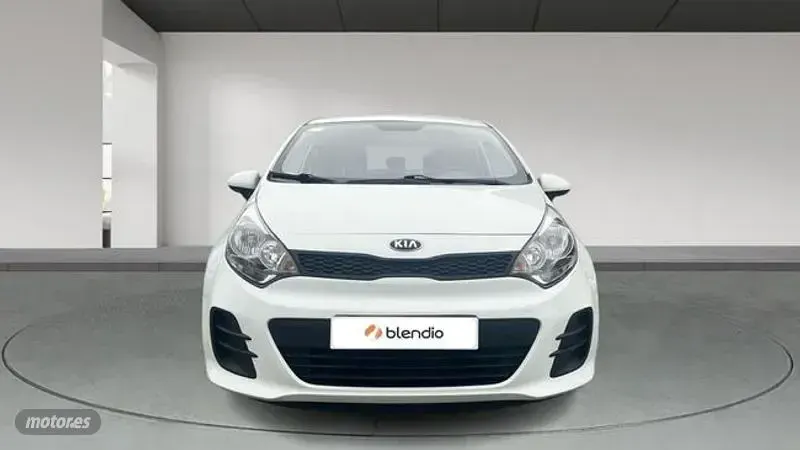 Usado Kia Rio 84 CV (61 kW) 2016 Blanco Utilitario