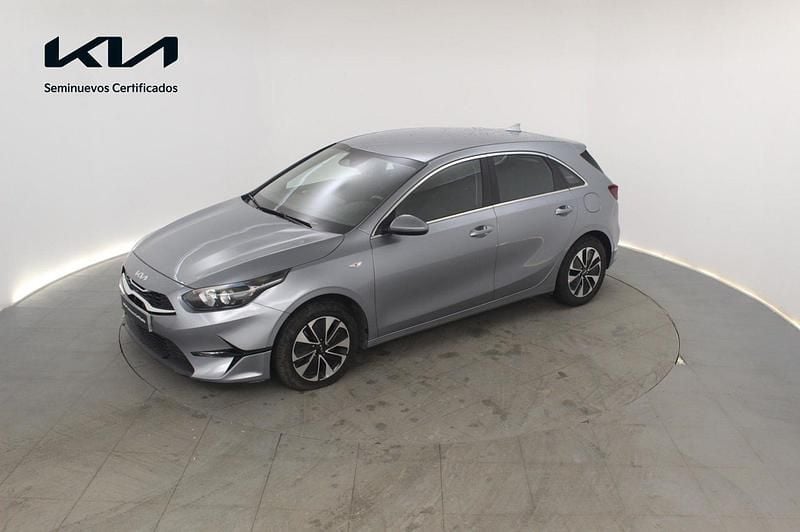 Usado Kia Ceed 100 CV (73 kW) 2025 Lunar silver Utilitario