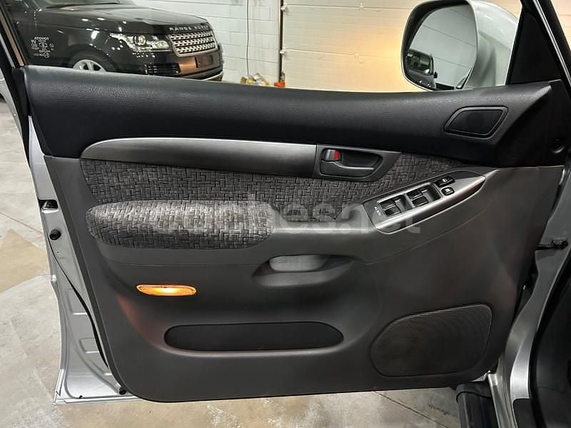 Usado Toyota Land Cruiser 166 CV (122 kW) 2006 Gris / plata SUV