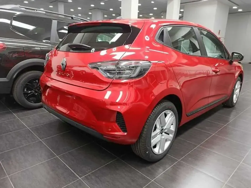Usado Renault Clio V Evolution 101 CV (74 kW) 2023 Rojo Utilitario