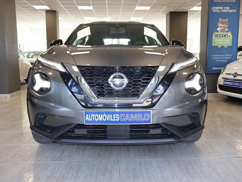 Usado Nissan Juke Acenta 114 CV (83 kW) 2021 Gris / plata SUV