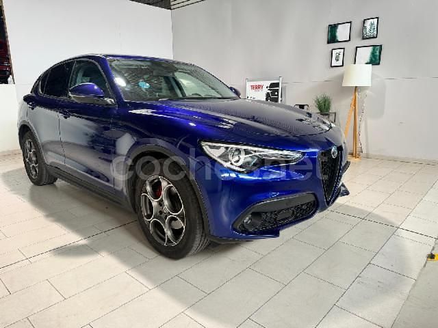 Usado 2021 Alfa Romeo Stelvio Sprint SUV | 32.990 € - Imagen 1/4
