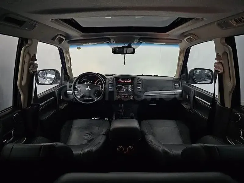 Usado Mitsubishi Montero 200 CV (147 kW) 2014 Gris / plata SUV