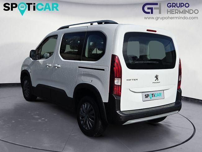 Usado Peugeot Rifter Allure 100 CV (73 kW) 2022 Blanco Monovolumen