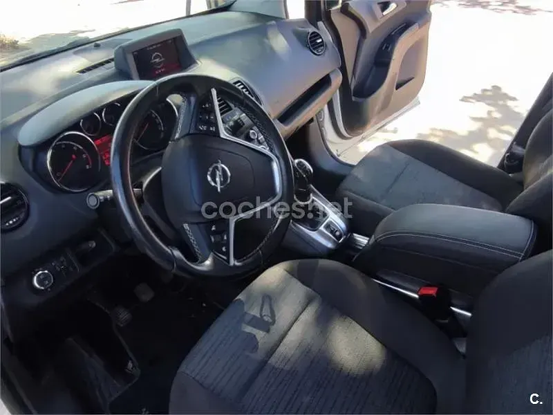 Usado Opel Meriva Selective 110 CV (80 kW) 2015 Blanco Monovolumen