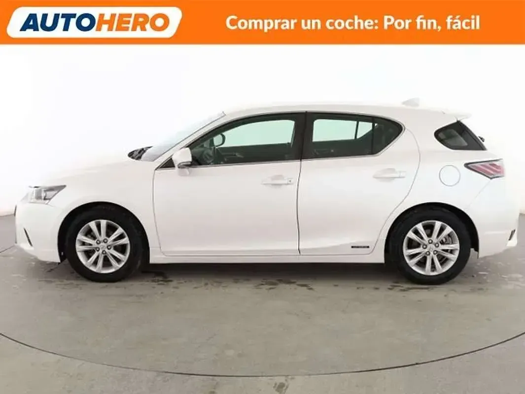 Usado Lexus CT200h 136 CV (100 kW) 2016 Blanco Utilitario
