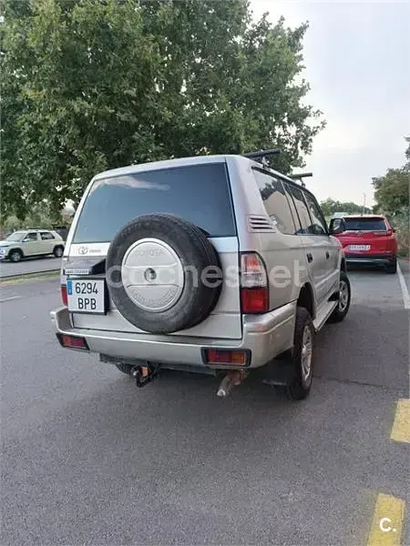 Usado Toyota Land Cruiser 163 CV (119 kW) 2001 Gris / plata SUV