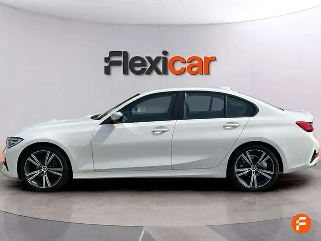Usado BMW 318 150 CV (110 kW) 2020 Blanco Familiar