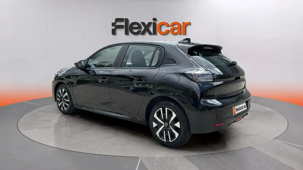 Usado Peugeot 208 Style 102 CV (75 kW) 2024 Negro Utilitario