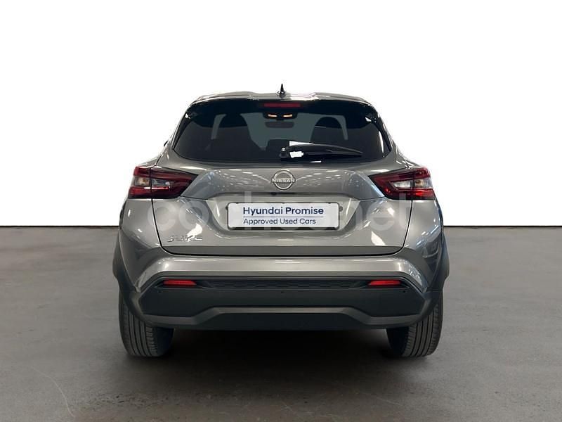 Usado Nissan Juke N-Connecta 114 CV (83 kW) 2024 Gris / plata SUV