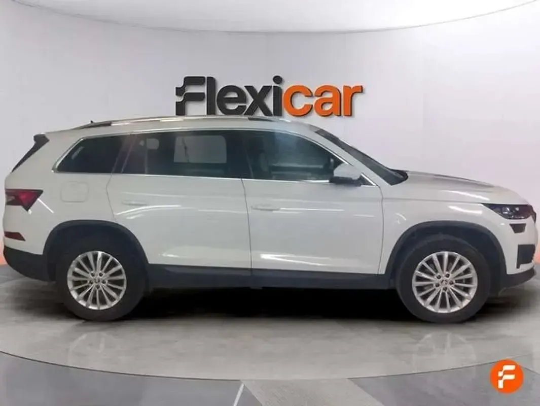 Usado Skoda Kodiaq Ambition 150 CV (110 kW) 2024 Blanco SUV