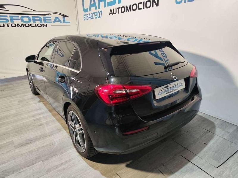 Usado Mercedes A200 163 CV (119 kW) 2018 Negro Utilitario