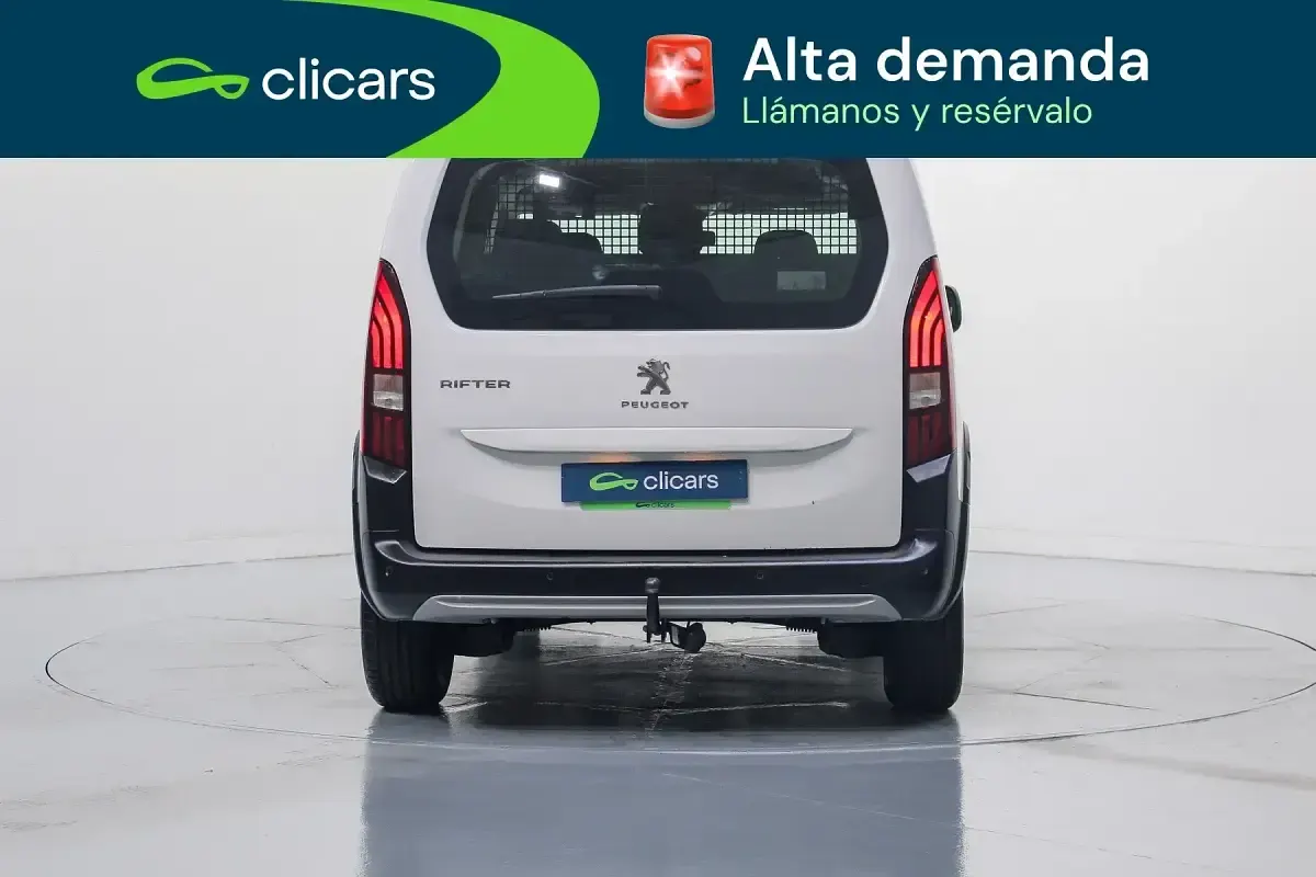 Usado Peugeot Rifter Allure 100 CV (73 kW) 2022 Blanco Monovolumen