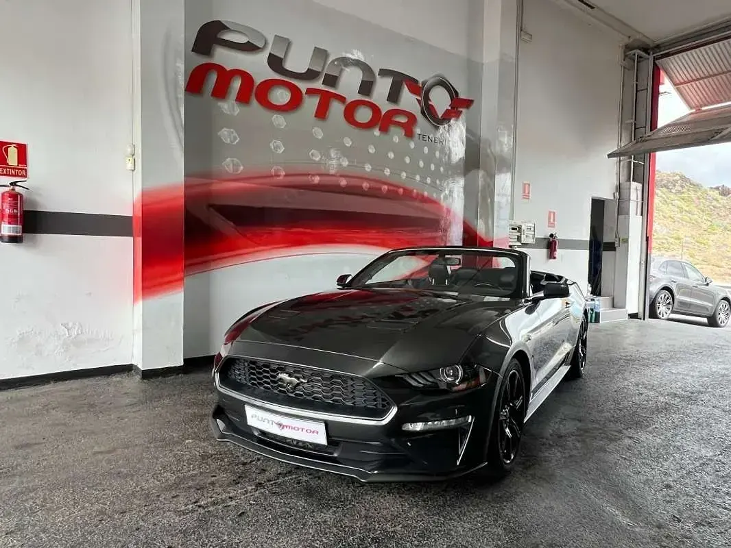 Usado Ford Mustang Convertible 314 CV (230 kW) 2018 Gris Descapotable