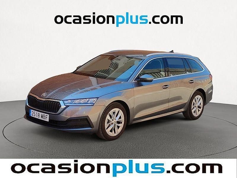 Gris Usado 2022 Skoda Octavia Ambition Familiar | 17.264 € (Super precio) - Imagen 1/4