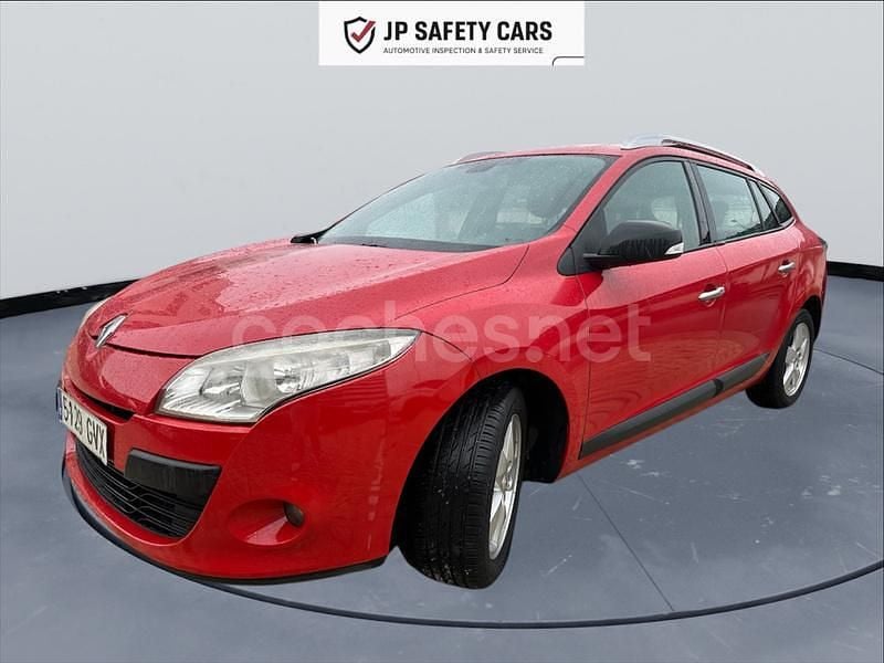 Rojo Usado 2010 Renault Mégane GrandTour Expression Familiar | 3990 € (Buen precio) - Imagen 1/4