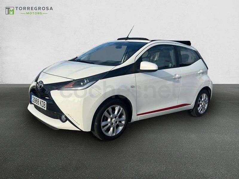 Usado Toyota Aygo X-wave 69 CV (50 kW) 2017 Blanco Utilitario