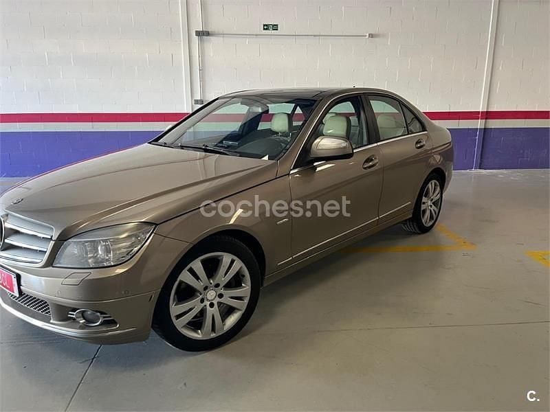 Beige Usado 2008 Mercedes C220 Avantgarde Berlina | 9300 € (Buen precio) - Imagen 1/4