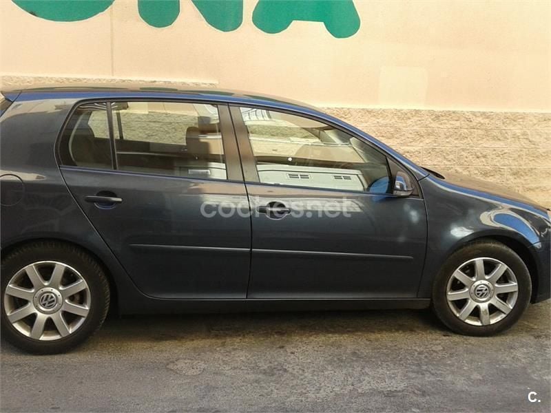 Azul Usado 2005 VW Golf IV Sportline Berlina | 3800 € (Buen precio) - Imagen 1/4