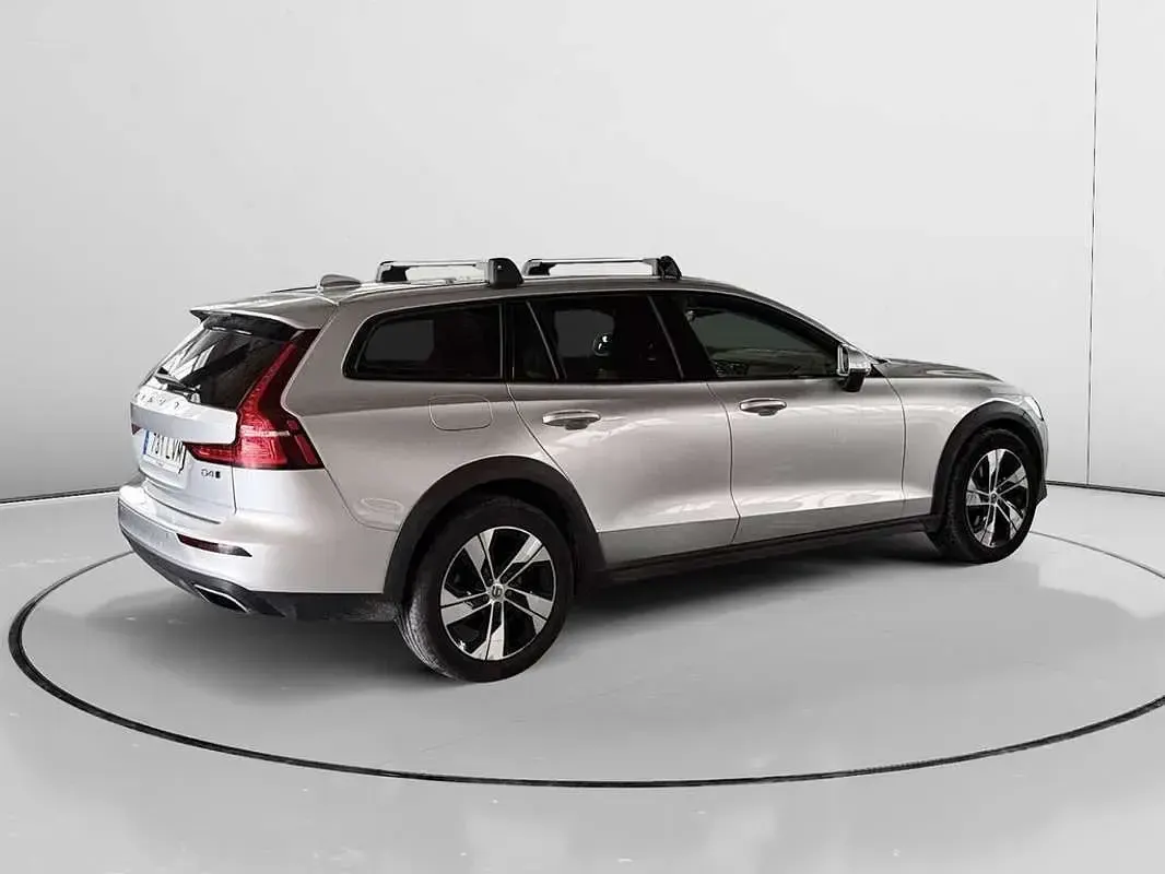 Usado Volvo V60 CC 197 CV (144 kW) 2021 Gris Familiar