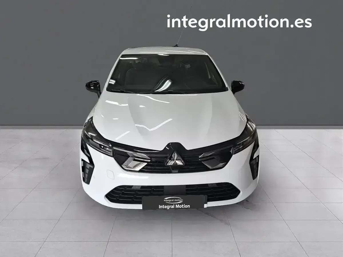 Nuevo Mitsubishi Colt 91 CV (66 kW) 2025 Blanco Utilitario