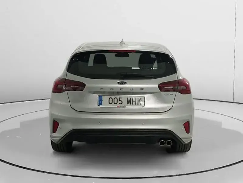 Usado Ford Focus ST-Line 125 CV (91 kW) 2023 Gris / plata Berlina