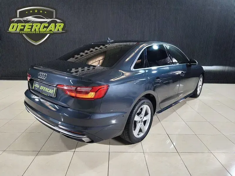 Usado Audi A4 Advanced Plus 163 CV (119 kW) 2020 Gris / plata Berlina
