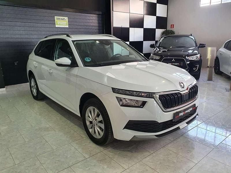 Usado Skoda Kamiq Monte Carlo 110 CV (80 kW) 2022 Blanco SUV