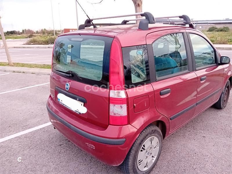 Usado Fiat Panda Dynamic 60 CV (44 kW) 2007 Granate Utilitario
