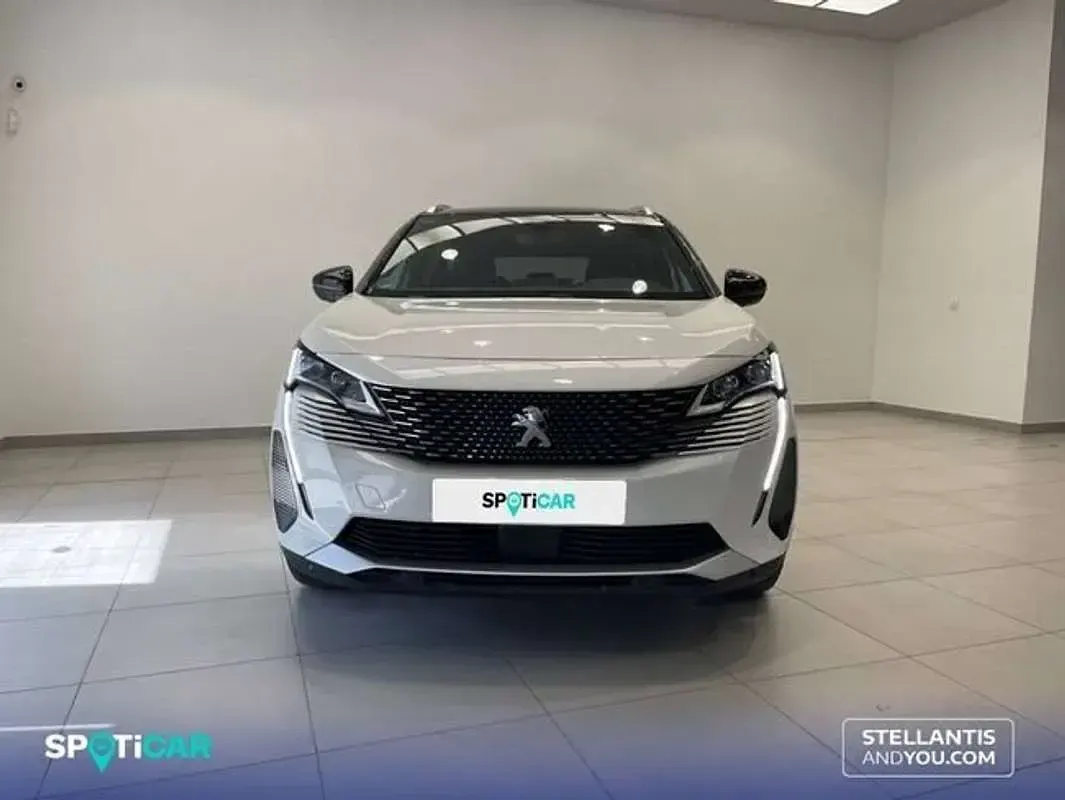 Usado Peugeot 5008 GT 182 CV (133 kW) 2022 Blanco SUV