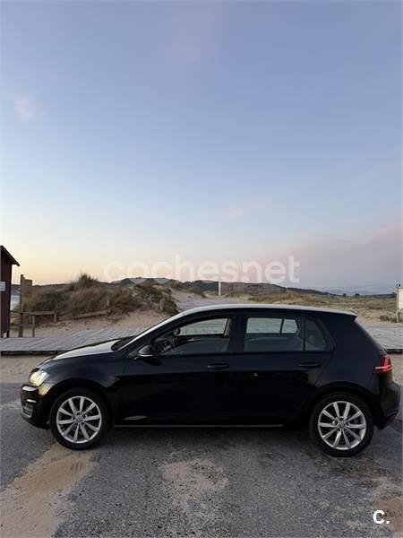 Usado VW Golf VII Edition 105 HP (77 kW) 2015 Preto Sedan