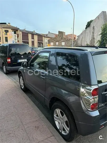 Usado Suzuki Grand Vitara 106 CV (77 kW) 2007 Gris / plata SUV