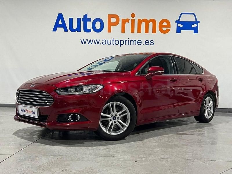 Usado Ford Mondeo Titanium 150 CV (110 kW) 2017 Granate Berlina