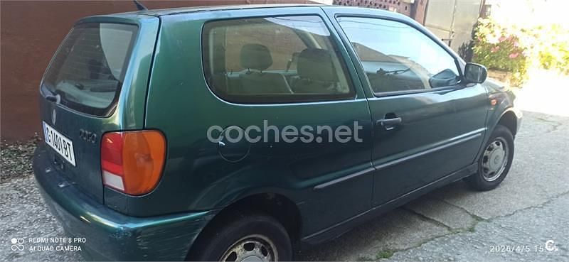 Usado VW Polo 50 CV (36 kW) 1997 Verde Berlina
