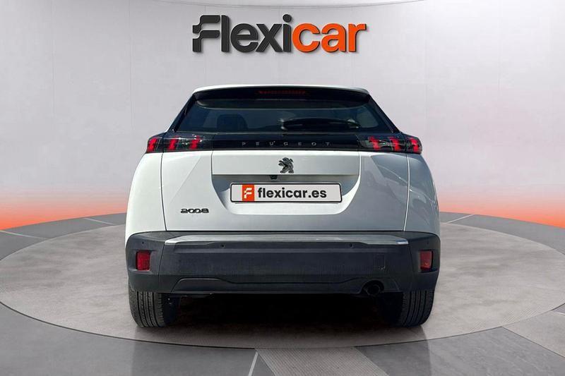 Usado Peugeot 2008 Active 110 CV (80 kW) 2020 Blanco SUV