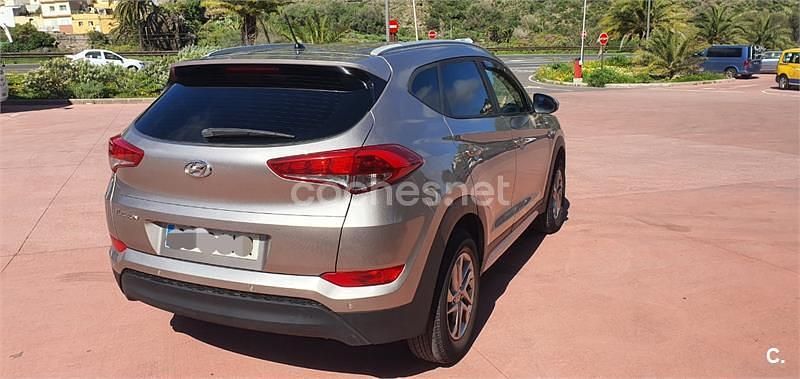 Usado Hyundai Tucson 131 CV (96 kW) 2018 Gris / plata SUV