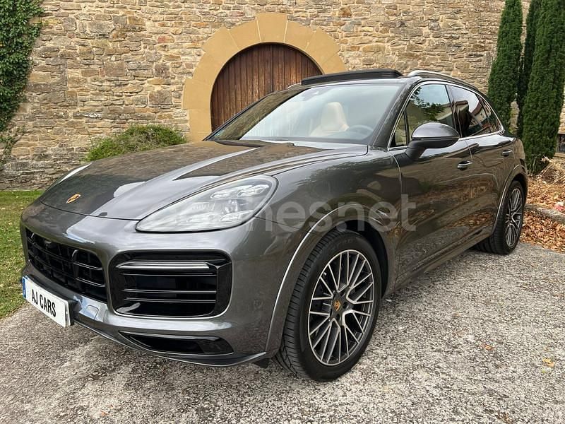 Gris / plata Usado 2022 Porsche Cayenne S SUV | 84.900 € (Un poco caro) - Imagen 1/4
