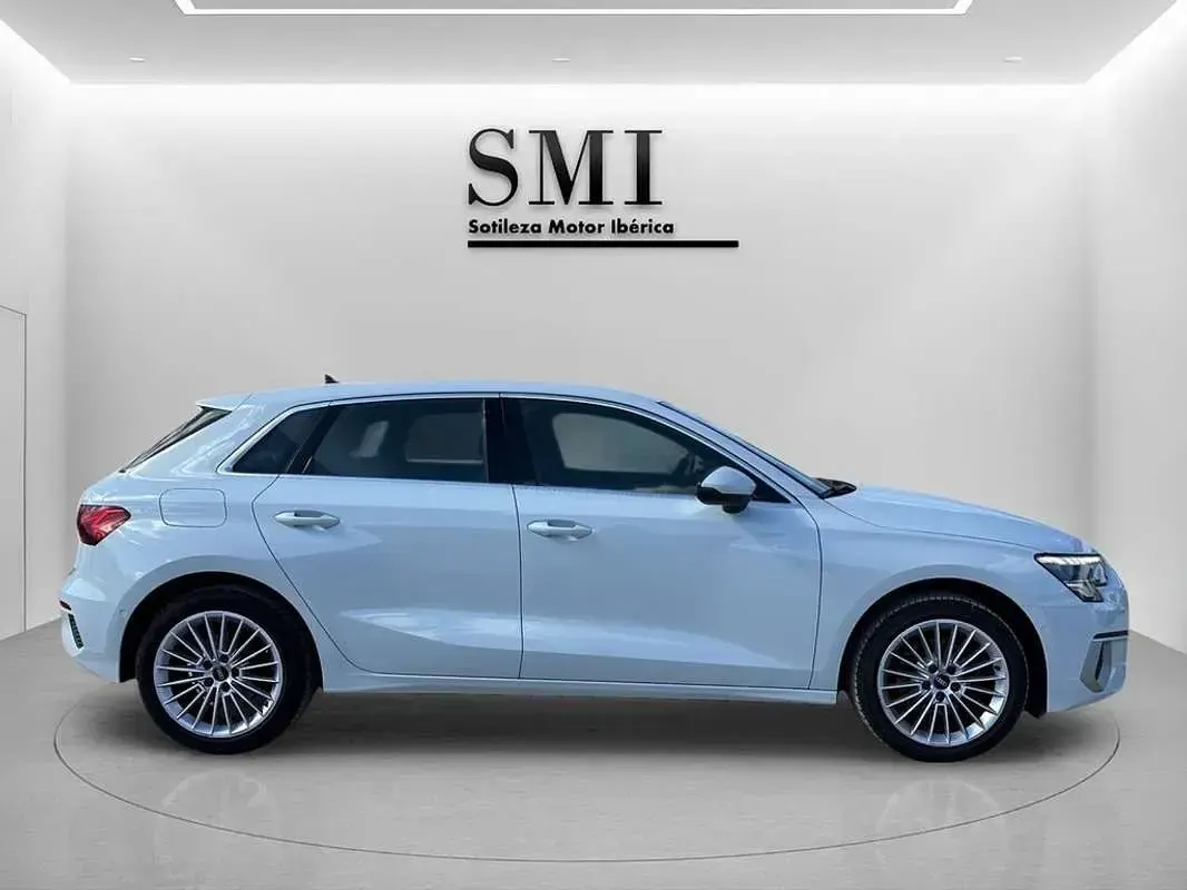 Usado Audi A3 Sportback Advanced 110 CV (80 kW) 2023 Blanco Utilitario