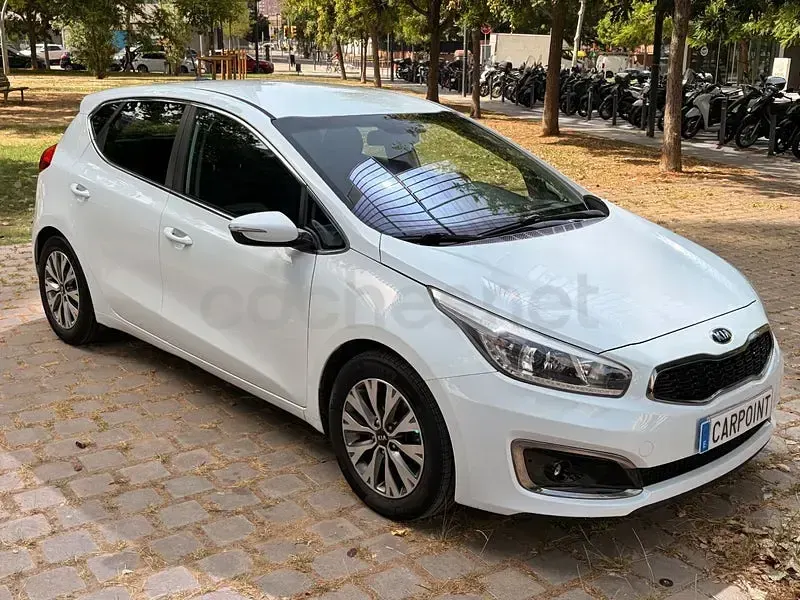 Usado Kia Ceed GT 136 CV (100 kW) 2016 Blanco Berlina
