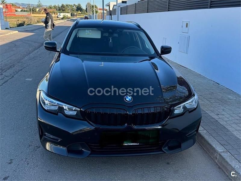 Usado BMW 320e 190 CV (139 kW) 2021 Negro Familiar