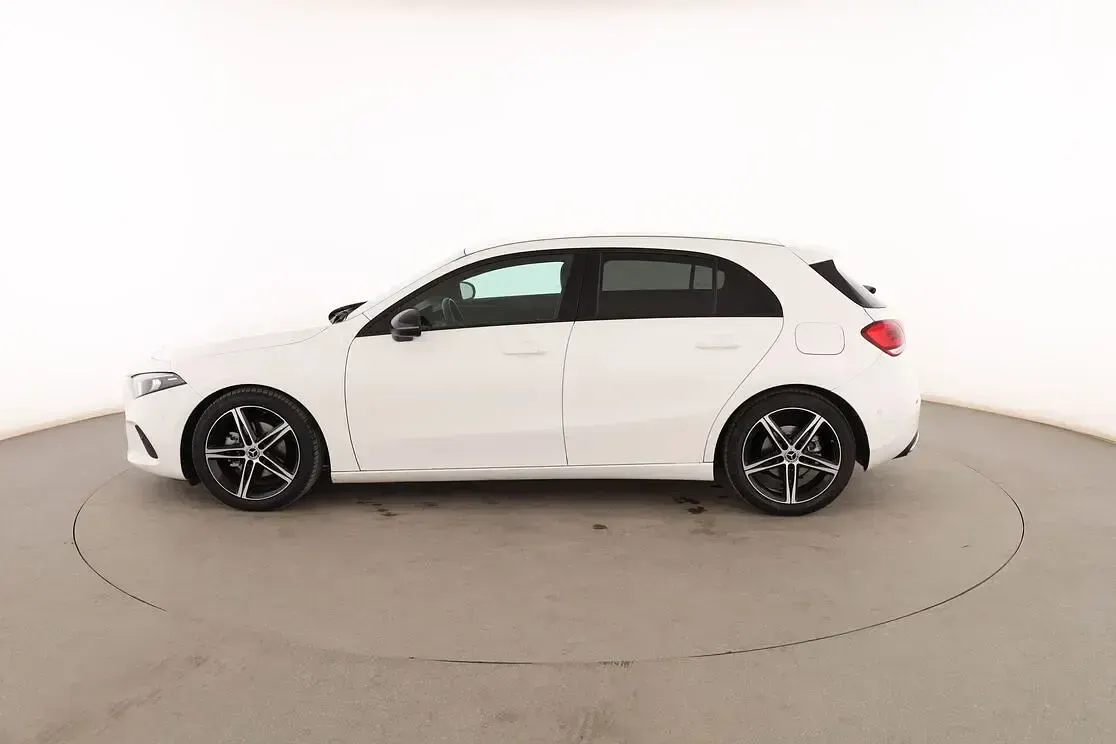 Usado Mercedes A180 116 CV (85 kW) 2020 Blanco Berlina