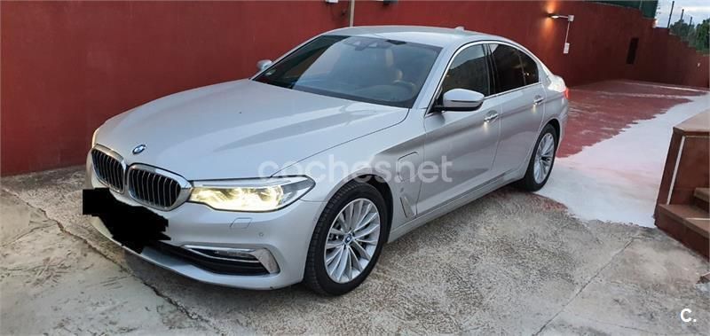 Gris / plata Usado 2017 BMW 530e iPerformance Berlina | 28.999 € (Caro) - Imagen 1/4
