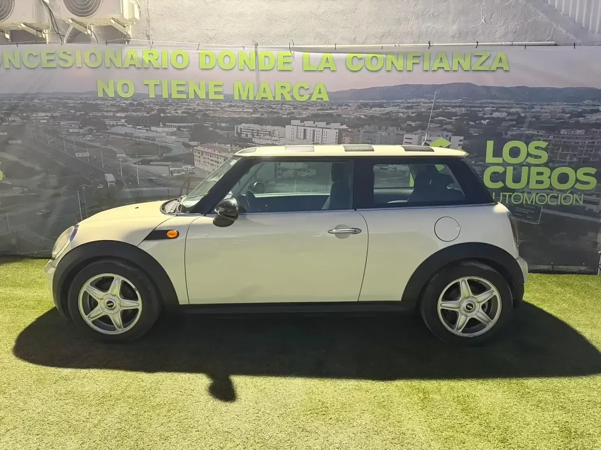 Usado Mini ONE 75 CV (55 kW) 2009 Blanco Utilitario