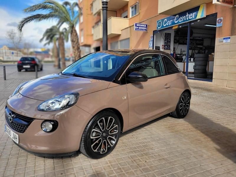 Usado Opel Adam Glam 87 CV (63 kW) 2016 Marrón Utilitario