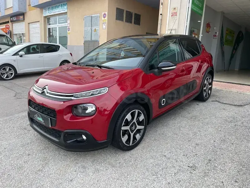 Usado Citroën C3 Shine 75 CV (55 kW) 2016 Granate Berlina