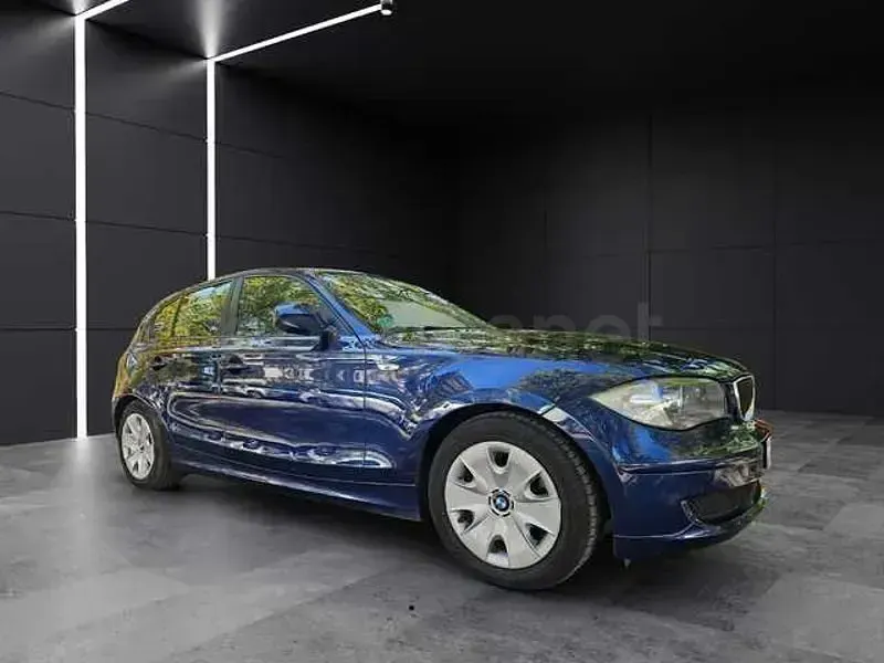 Usado BMW 120 170 CV (125 kW) 2010 Azul Utilitario