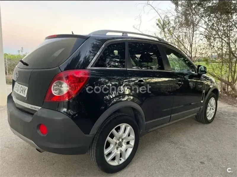 Usado Opel Antara Energy 127 CV (93 kW) 2010 Negro SUV