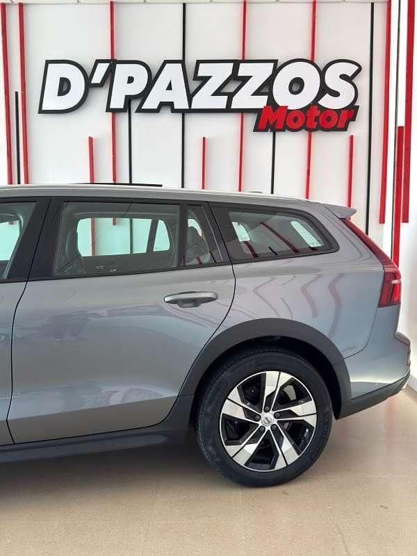 Usado Volvo V60 CC 150 CV (110 kW) 2020 Gris Familiar