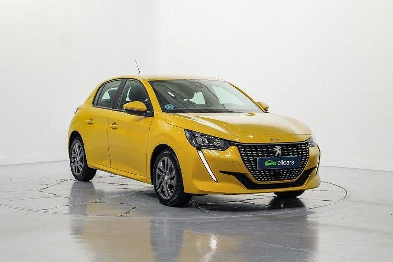 Usado Peugeot 208 Active 100 CV (73 kW) 2021 Amarillo Utilitario