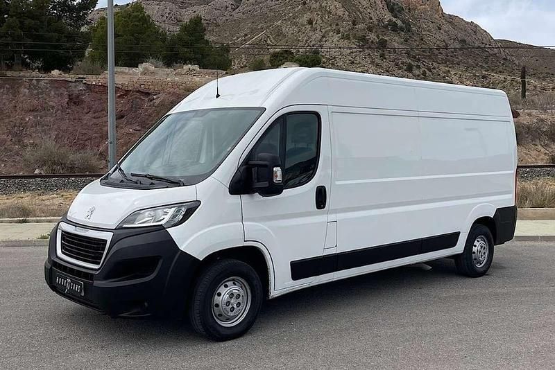 Usado Peugeot Boxer S 139 CV (102 kW) 2020 Blanco Van